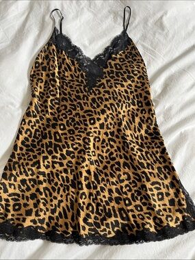 Victoria’s Secret leopard/cheetah print July 2002 100% silk slip mini dress
